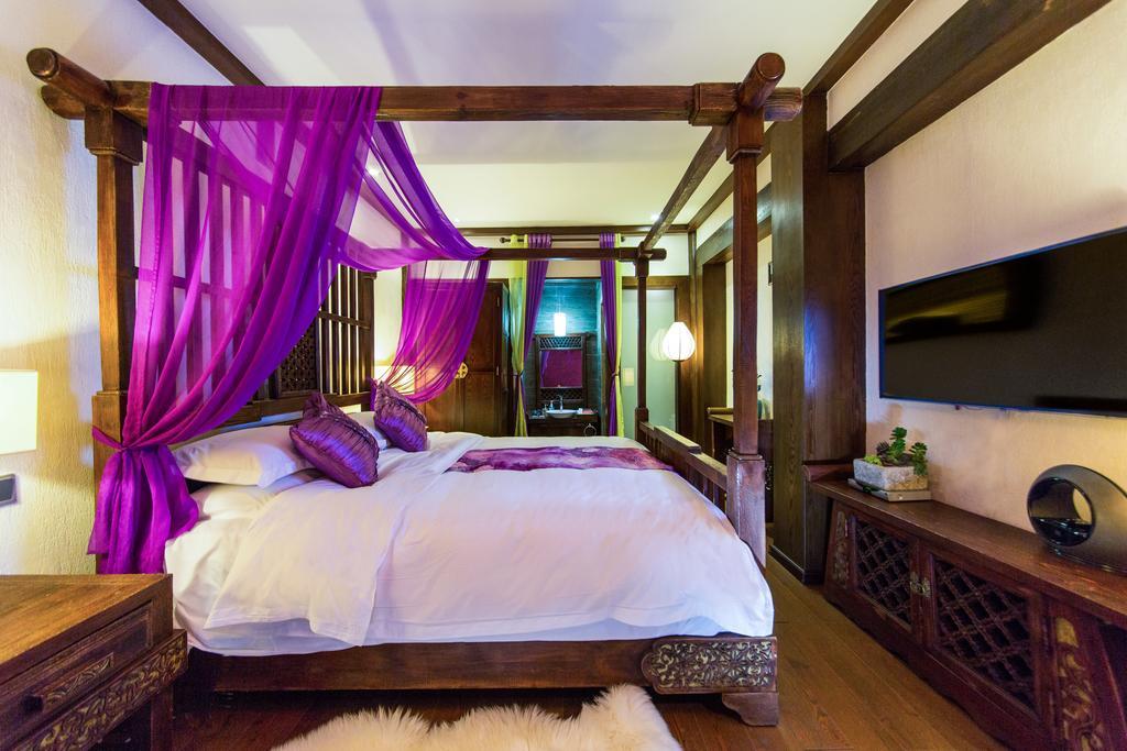 Lijiang Yuntian Palace Hotel Kamer foto