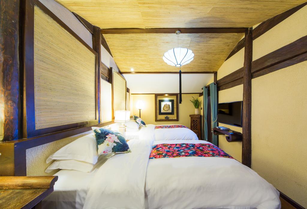 Lijiang Yuntian Palace Hotel Buitenkant foto