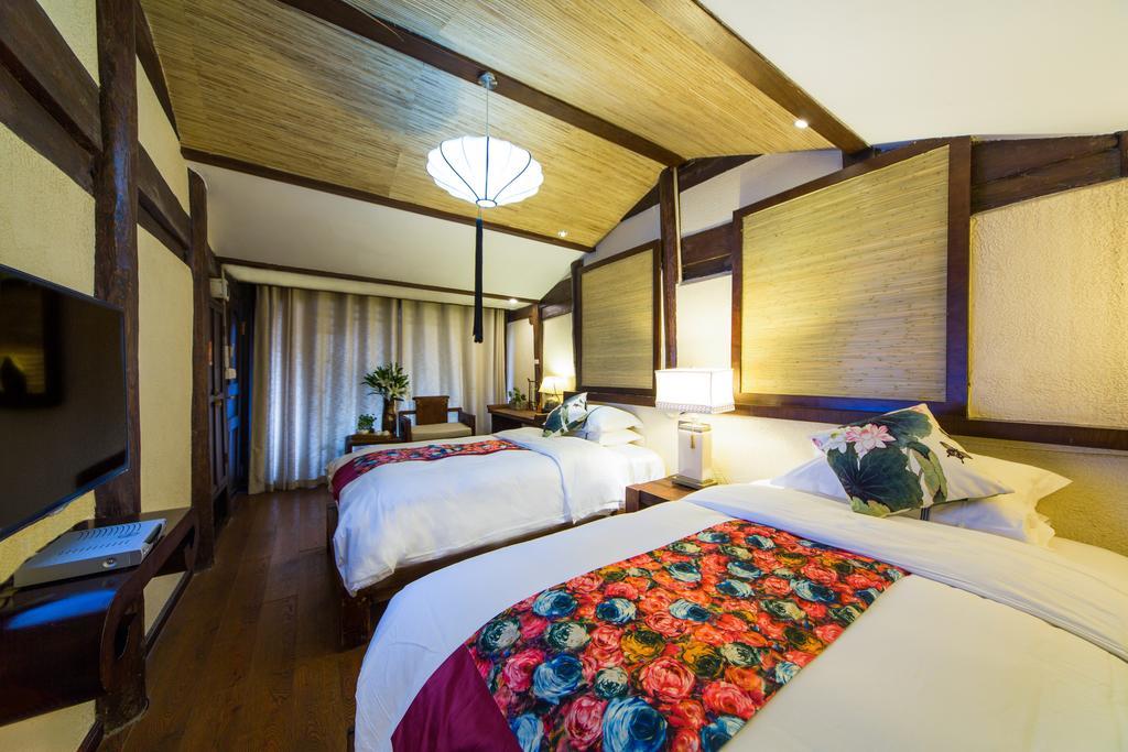 Lijiang Yuntian Palace Hotel Buitenkant foto