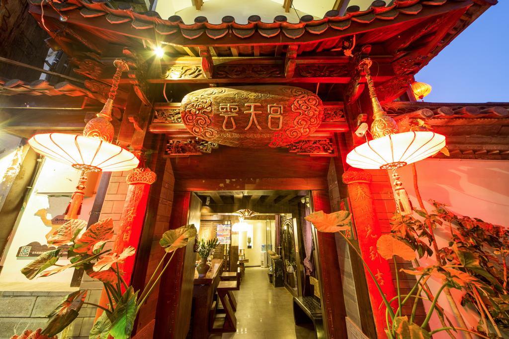 Lijiang Yuntian Palace Hotel Buitenkant foto