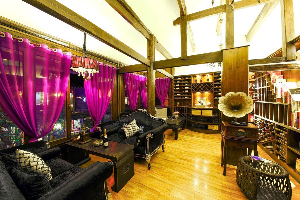 Lijiang Yuntian Palace Hotel Buitenkant foto