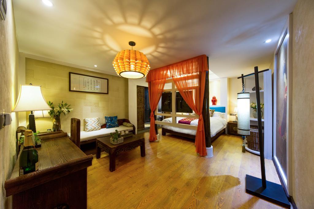 Lijiang Yuntian Palace Hotel Kamer foto