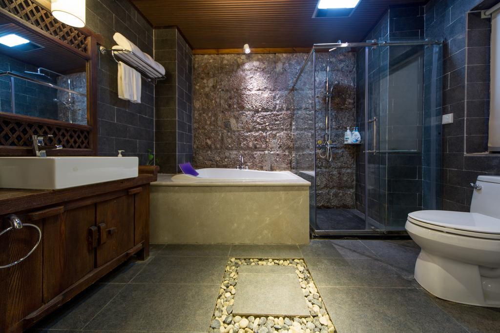 Lijiang Yuntian Palace Hotel Buitenkant foto
