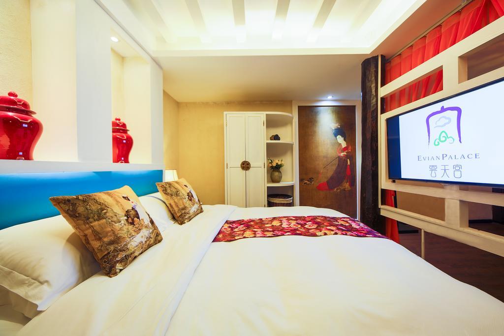 Lijiang Yuntian Palace Hotel Kamer foto
